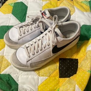 Lowtop Platform Nike Blazers Women’s 8.5